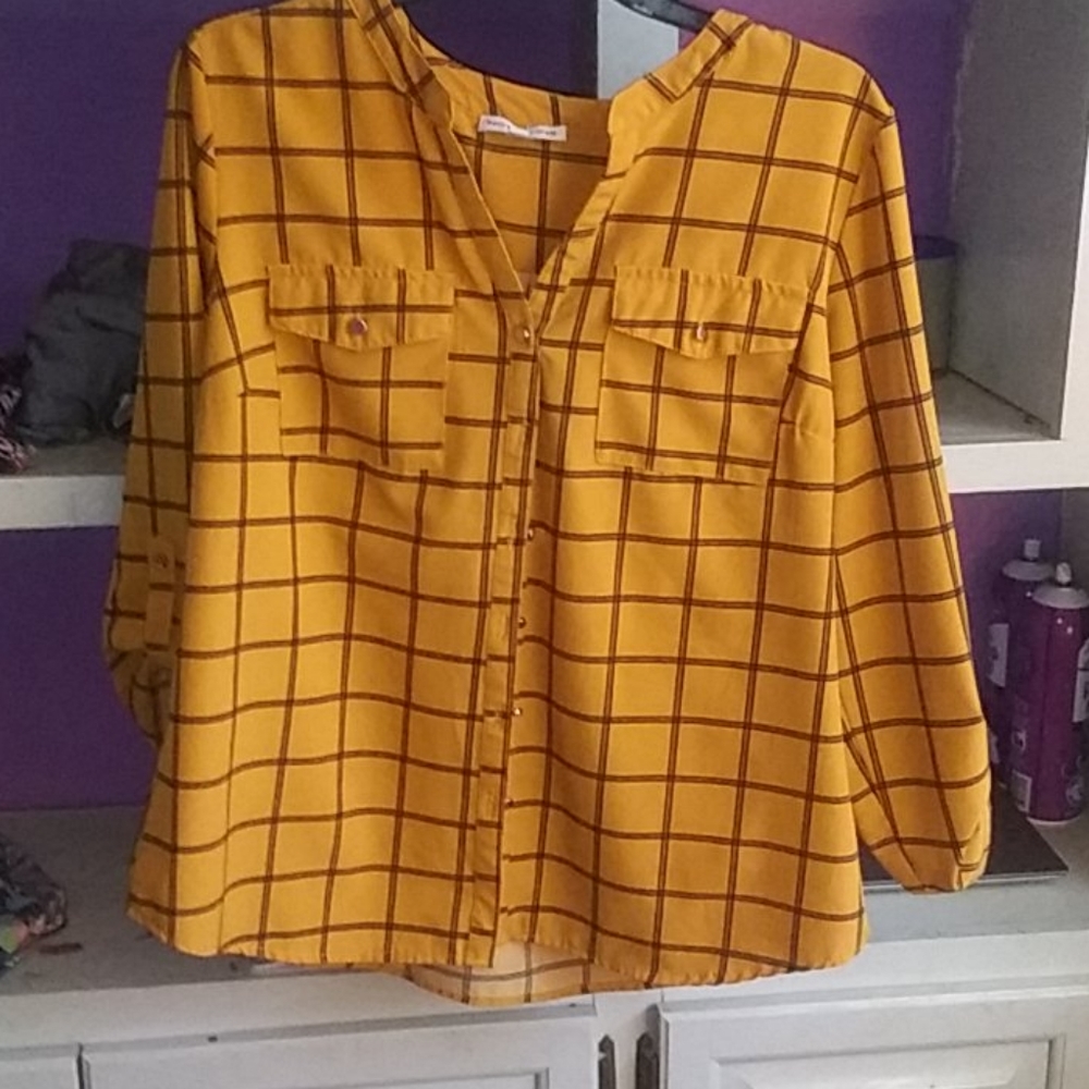 Button down black and yellow flannel